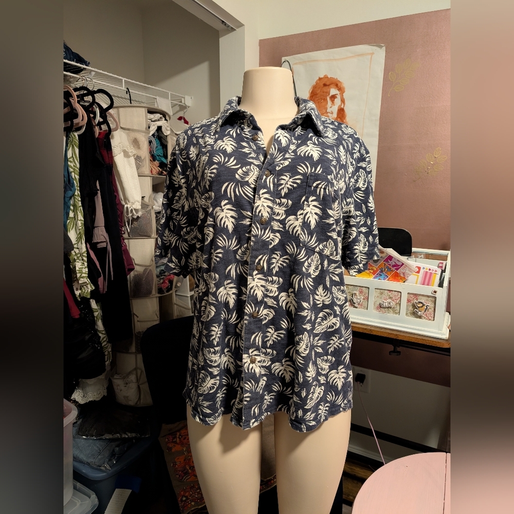 Goodfellow & Co Navy and White Tropical Shirt Mens‎ Size Large 100% Cotton
